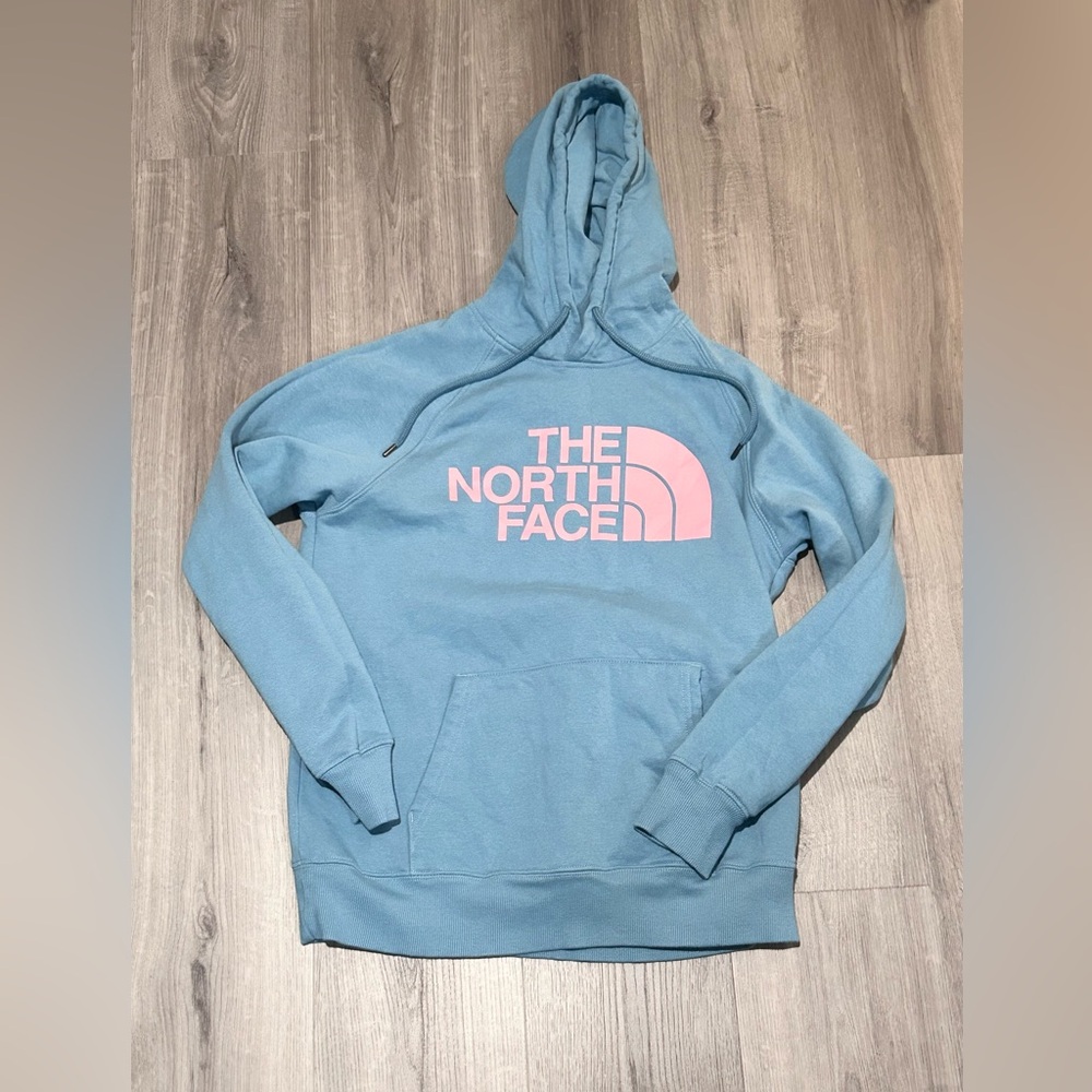 ❥𝖳𝖧𝖤 𝖭𝖮𝖱𝖳𝖧 𝖥𝖠𝖢𝖤: Women’s Hoodie - Light Blue with Pink Logo